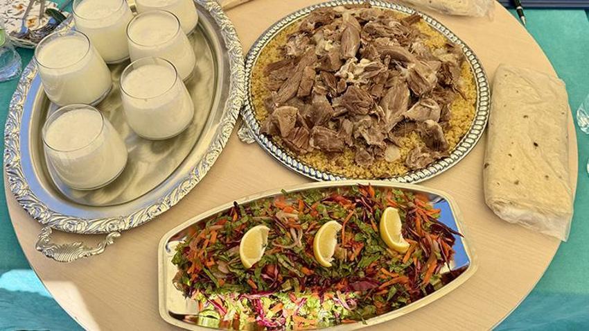 Kırşehir’de yöresel yemekler yarıştı! Ahi sofrası damak çatlattı!