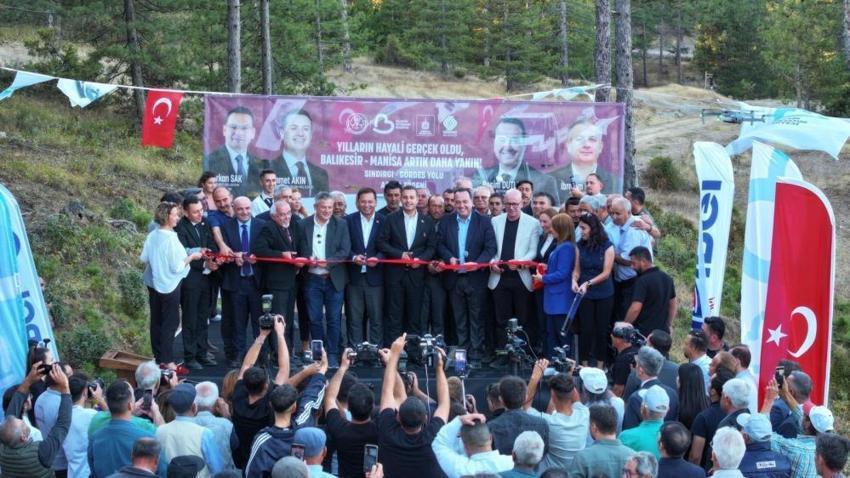 Efsane çözüldü: İki şehir el ele verdi, yılların sorunlu yolu yenilendi!