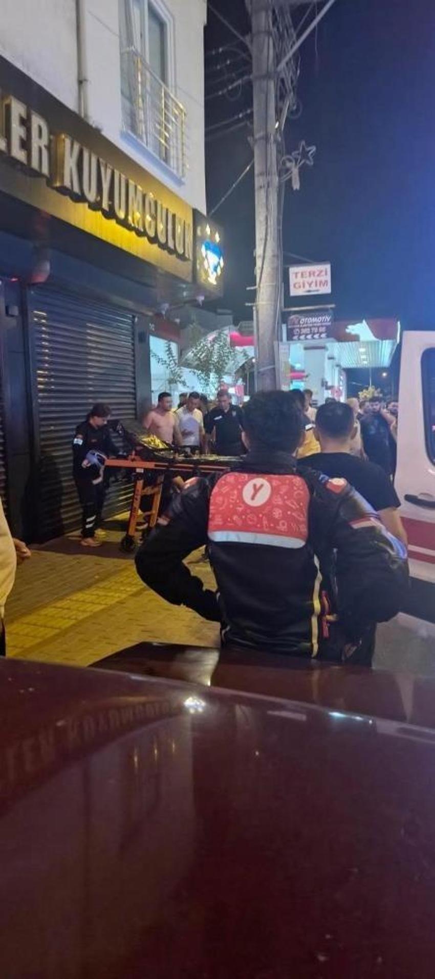 Bursa'da kalabalığın arasına daldı! Husumetlisini kafasından böyle vurdu: O anlar kamerada