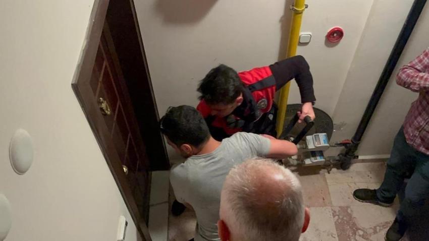 Polise eşim bıçakladı diye ihbarda bulundu! Eve gelen polis gördüklerine şaşırdı