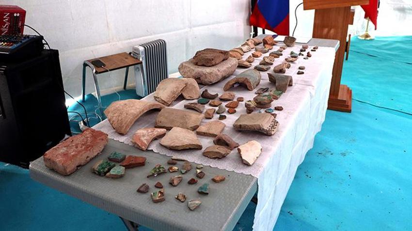Van'da tarlada bulunan kiremit parçası gizemli keşfin anahtarı oldu: Dünyada örneği sadece Moğolistan'da bulunuyor!
