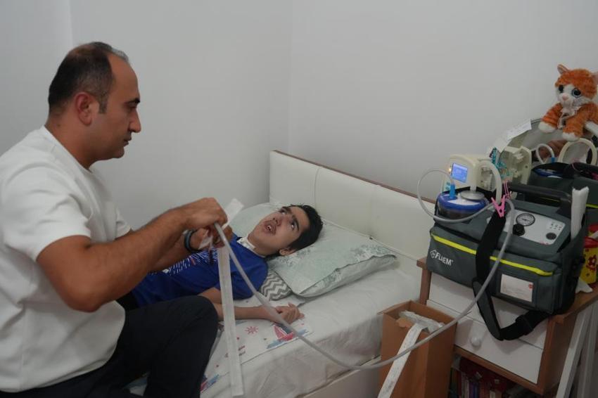 Gaziantep'te bademcik ameliyatı sonrası engelli kalan çocuğun ailesine rekor tazminat! 'Keşke biz bu rakamı almasak da oğlum 1 TL harçlık isteyebilse'