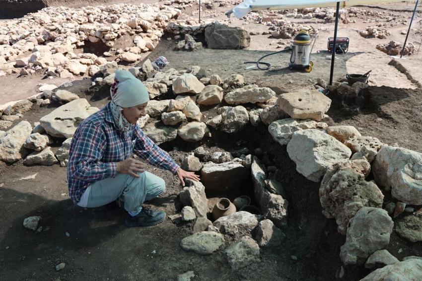 Diyarbakır'da dev arkeolojik keşif: 5 ve 11 bin yıllık 6 mezar bulundu!