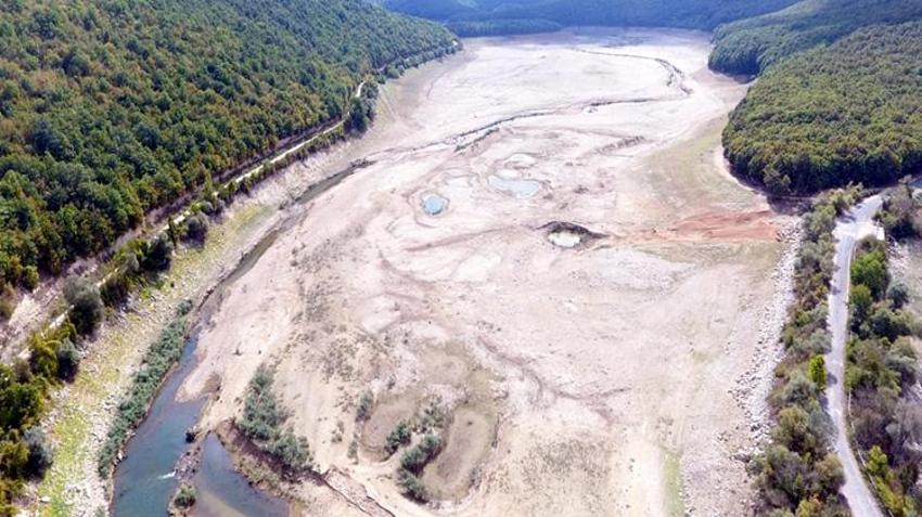 İstanbul’un suyu alarm veriyor! Barajlar dip seviyeleri gördü