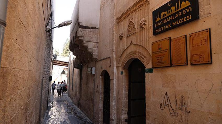 Urfa'nın tarihi konağı 'Şıra Curunu'ndan gelin odasına her şeyi saklıyor! Gaziantep'ten sonra en gözde yer oldu