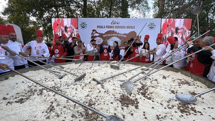 Edirne'de Topraktan Sofraya Edirne Gastronomi Festivali! Türkiye'nin en büyük tenceresinde 6 ton pilav pişirildi