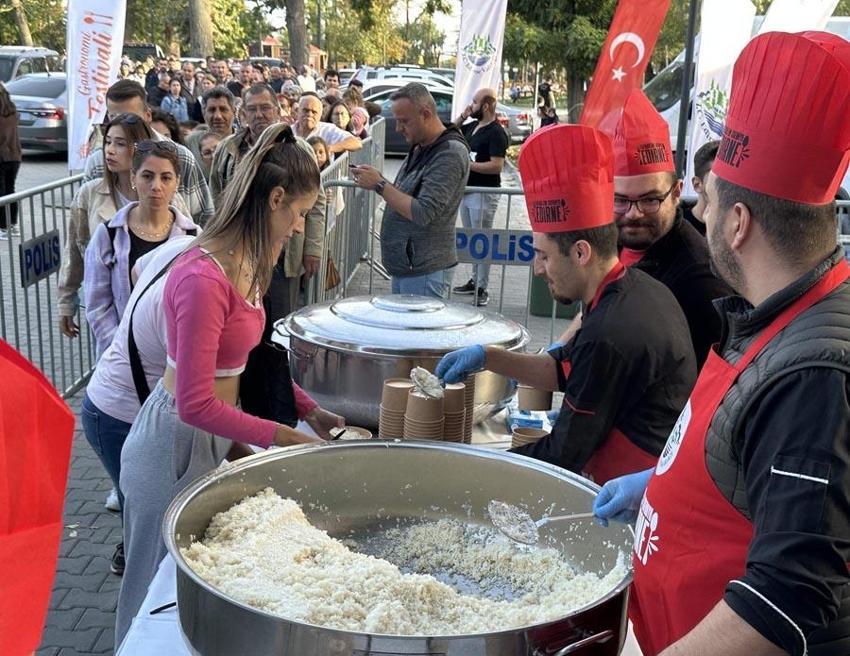 Edirne'de Topraktan Sofraya Edirne Gastronomi Festivali! Türkiye'nin en büyük tenceresinde 6 ton pilav pişirildi