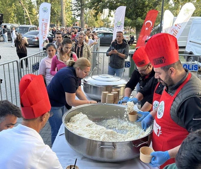 Edirne'de Topraktan Sofraya Edirne Gastronomi Festivali! Türkiye'nin en büyük tenceresinde 6 ton pilav pişirildi
