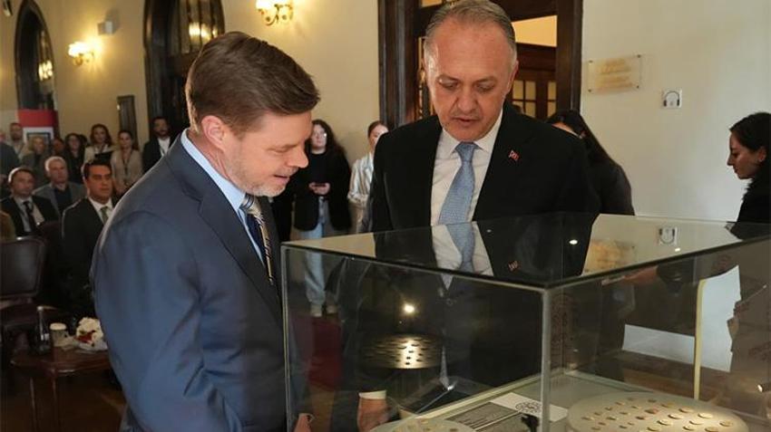 2 bin yıllık yolculuk sona erdi! 83 tarihi sikke anavatanında