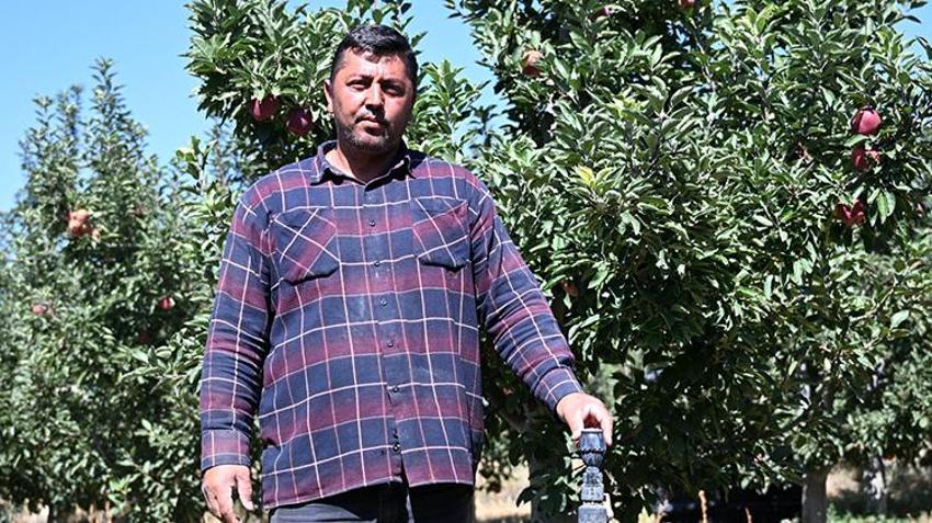 Kayseri'de hasat başladı! Üzerine su serpilip dondurulan çiçekler, meyve olarak toplanıyor