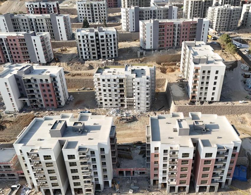 Kahramanmaraş'ta deprem konutlarında sona yaklaşılıyor: Doğukent'teki 28 blok yıl sonunda teslim ediliyor!