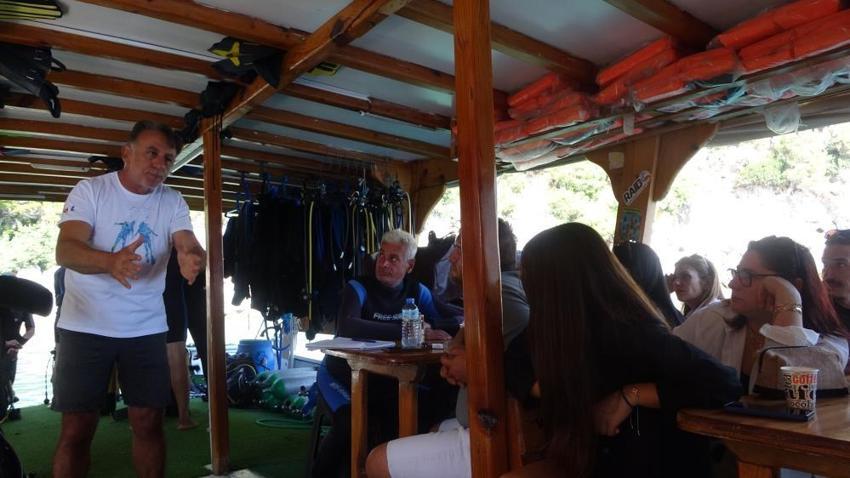 Marmaris’in su altı hazinesine yoğun ilgi: Batıklar ve mercanlar turist akınına uğruyor!