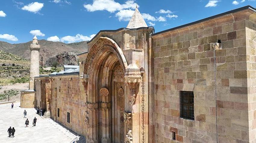 Sivas Divriği Ulu Camisi'nin 'sessiz mucizesi' belgesel oluyor