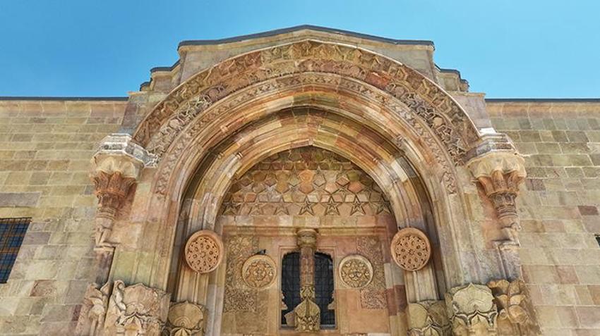 Sivas Divriği Ulu Camisi'nin 'sessiz mucizesi' belgesel oluyor