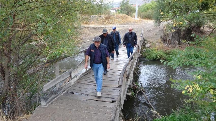 Mahalleli ayağa kalktı! Porsuk Çayı kirlilikten kırıldı