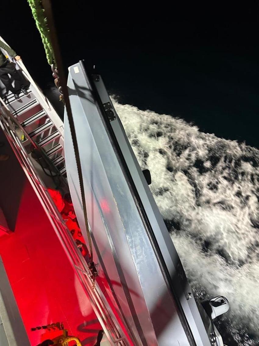 Balıkçılar 800 metre uzaktan fark etti! 300 kg ağırlığı var: Barınağa zar zor götürdüler