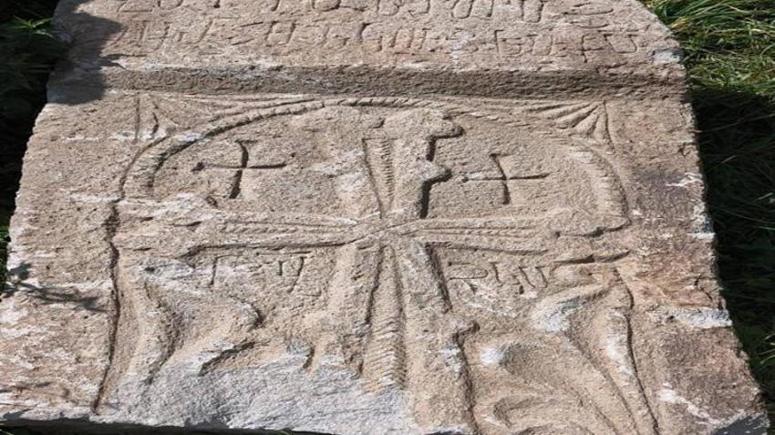 Van’da 2 hazine ele geçirildi! Jandarmadan kaçamadılar