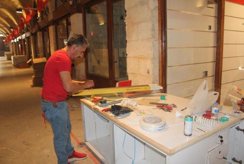 300 yıl sonra ilk günkü gibi! Zincirli Bedesten açıldı