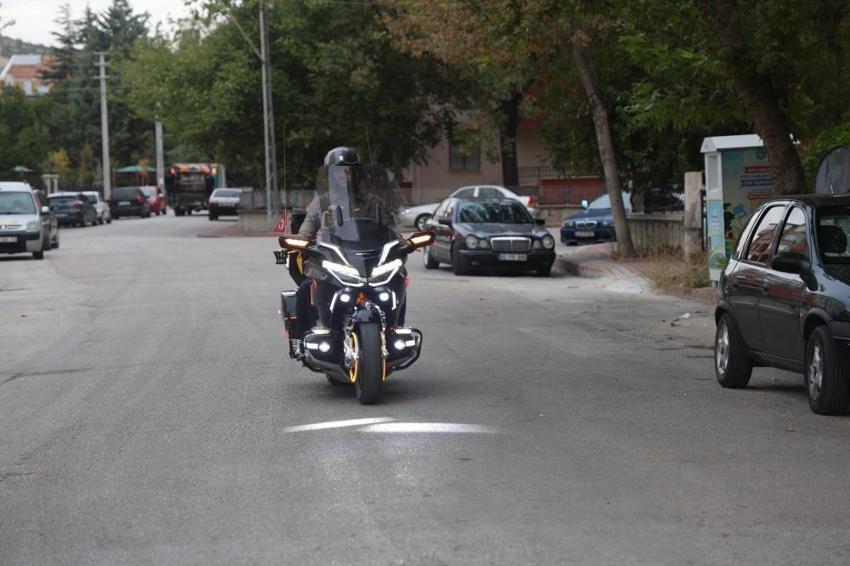 Konya’da bir evlat babasıyla yarım kalan hayali için yola çıktı! Tam 3 bin 707 kilometre