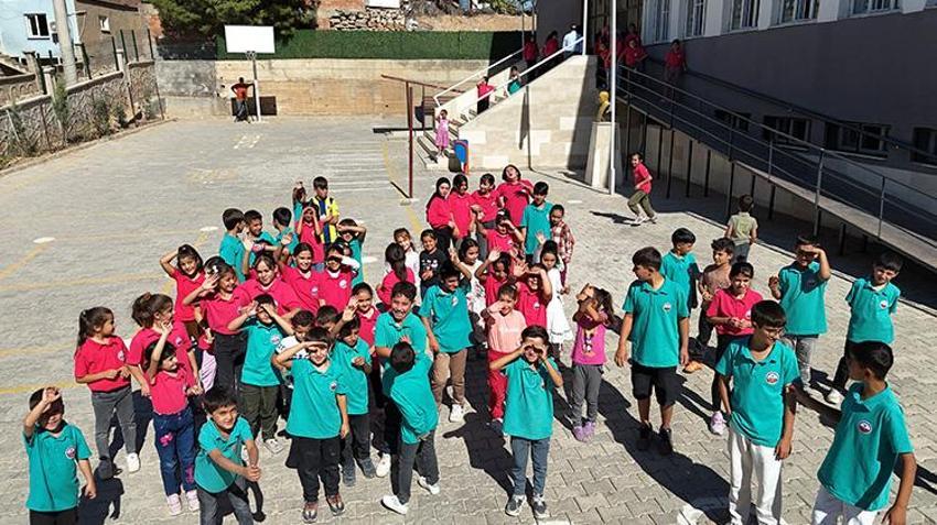 Siirt'teki bu köyde herkesin soyadı aynı olduğu için karışıklıklar başladı! Onlar da çözümü modern isimlerde buldu