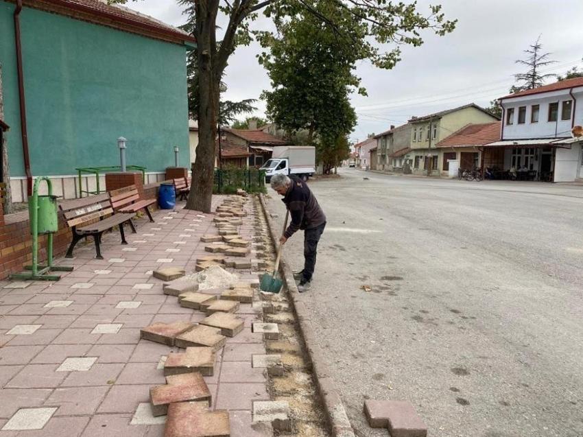 Eskişehir'de sona yaklaşıldı! Mahallenin meydanı yenilendi