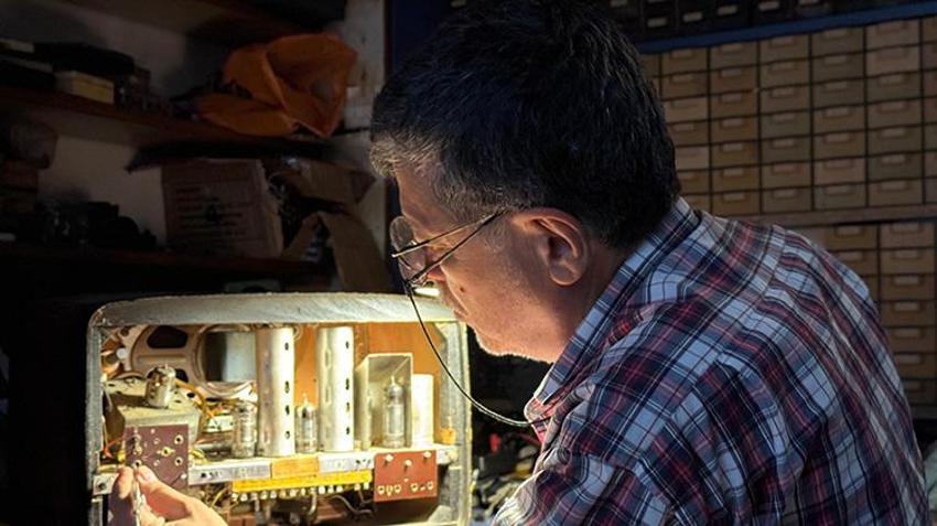 Ordu'nun 55 yıllık ustası radyolara yeniden hayat veriyor, ancak tek bir derdi var! 'Gençler bu sanatı öğrenmeli'