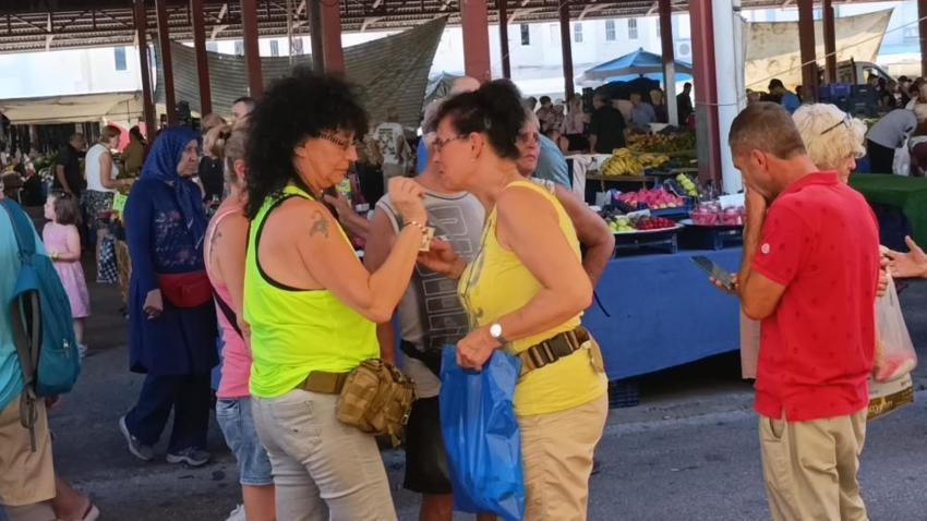 Manavgat'ın pazarında tarihi izdiham Alman turistler akın etti!