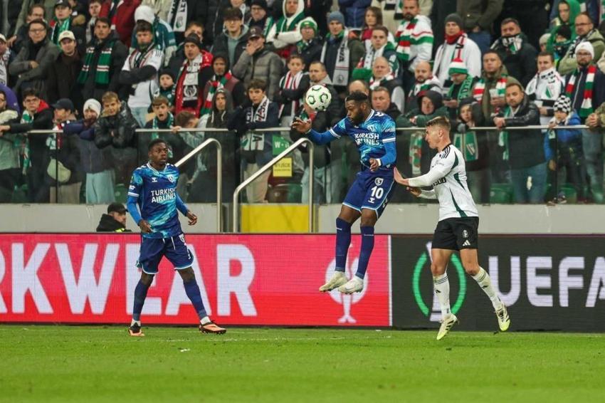 Samsunspor 1-0 kazandı ortalık yıkıldı! Zeki Yavru, Okan Kocuk ve Musaba kendini tutamadı