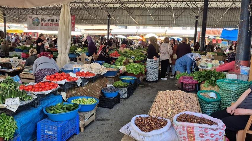 Bartınlı kadınlar tam 200 yıldır bu pazarda buluşuyor: Evliya Çelebi'nin seyahatnamesinde adı geçiyor! 'Şafaktan önce başlıyorlar...'