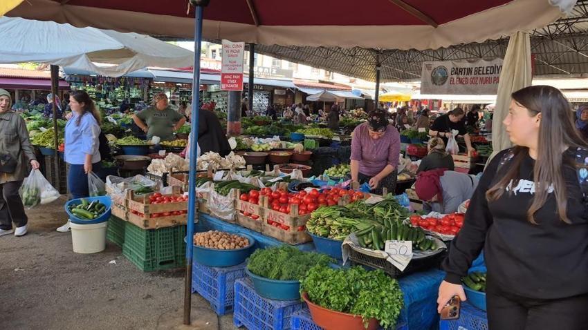 Bartınlı kadınlar tam 200 yıldır bu pazarda buluşuyor: Evliya Çelebi'nin seyahatnamesinde adı geçiyor! 'Şafaktan önce başlıyorlar...'