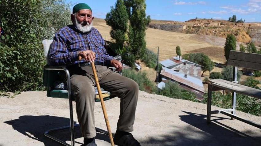 Sivas'ta 100 yaşını aştı! Mahmut dede sırrını açıkladı, her sabah mutlaka bunu yapıyor