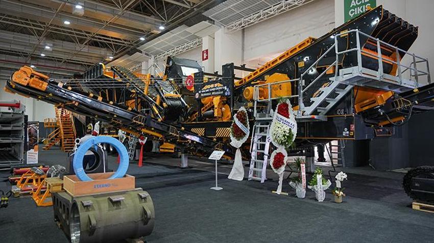 İşsiz kaldığı gün atölye açtı, şimdi 350 kişiyi istihdam ediyor! 110 ülkeye ihraç yapıyor