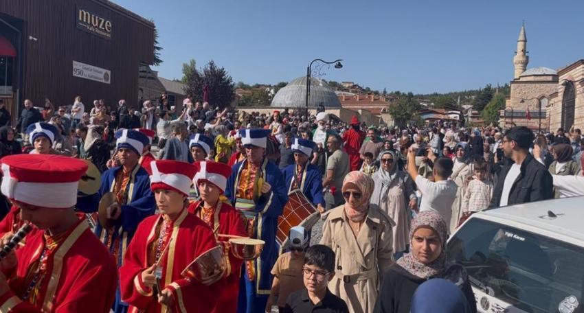 Osmanlı geleneği Tokat'ta canlandı: Asırlık geleneği mehteran yürüyüşüyle okul yılına taşıdı!
