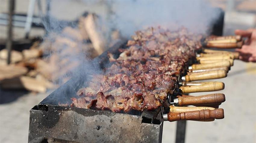 Kokusu uzaklardan çağırıyor: Konya’da Erzurum rüzgarı! Festival başladı