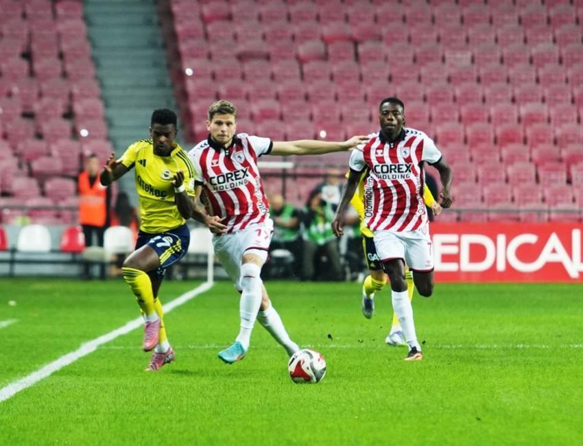 Samsunspor-Fenerbahçe maçı sonrası skandal! Musaba ve Holse yaptı, Halil Umut Meler rezalete imza attı