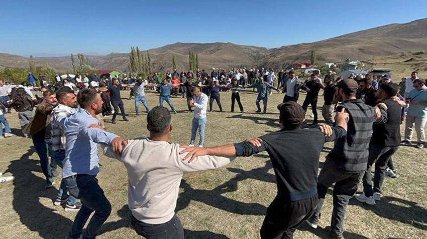 Ardahan'da festival eşliğinde hasat başladı! Meşhur ürün bölgeye bereket getirdi