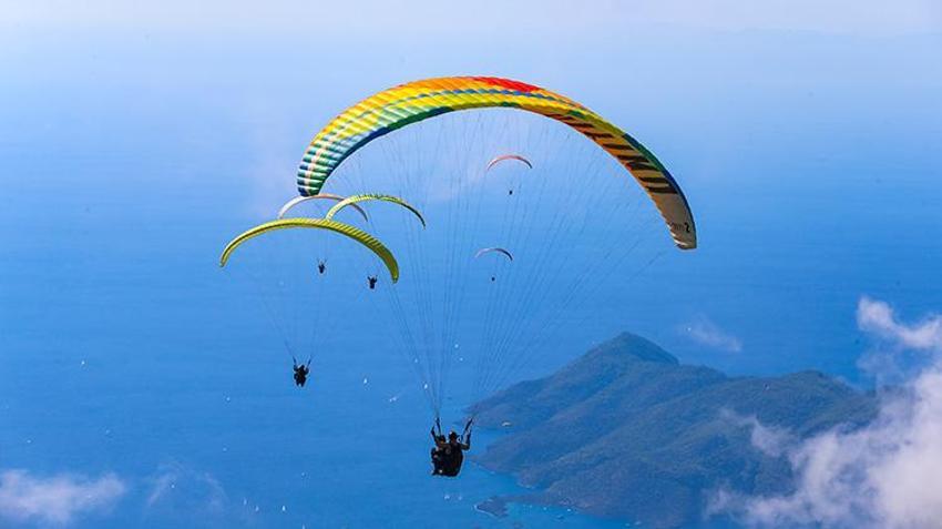 Muğla'da 'Altın Hafta' yoğunluğu! Çinliler bölgeye akın etti: 'İğne atsanız yere düşmeyecek kadar çok Çinli var'