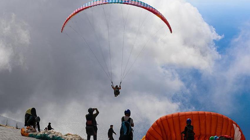 Muğla'da 'Altın Hafta' yoğunluğu! Çinliler bölgeye akın etti: 'İğne atsanız yere düşmeyecek kadar çok Çinli var'