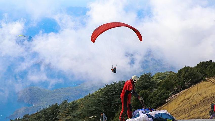 Muğla'da 'Altın Hafta' yoğunluğu! Çinliler bölgeye akın etti: 'İğne atsanız yere düşmeyecek kadar çok Çinli var'