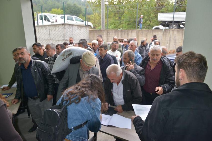 Bursa'da üreticiye dev destek! Tonlarca tohum dağıtıldı