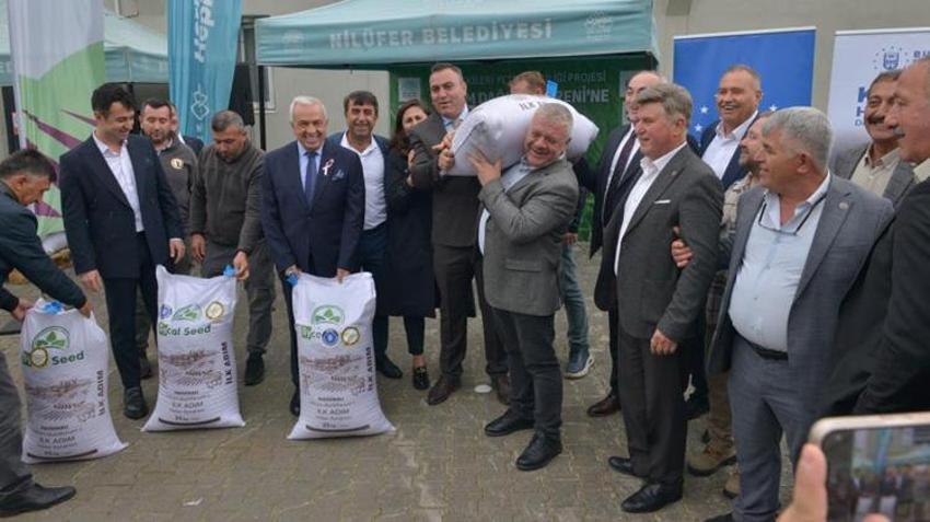 Bursa'da üreticiye dev destek! Tonlarca tohum dağıtıldı