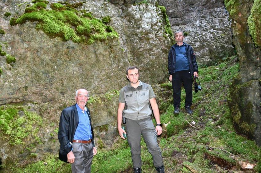 Kastamonu'da 1700 rakımlı zirvede keşfedildi: Kaya kitlesi içindeki gizli geçitten girenler, gözlerine inanamadı!