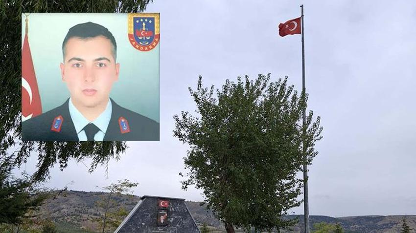 Eskişehir'de şehidin hatırasına çirkin saldırı! Türk bayrağı ve şehidin fotoğrafı tahrip edildi
