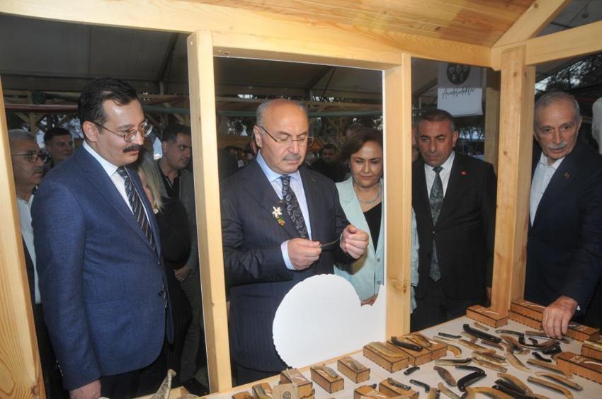 Anadoludakiler pazarı, coğrafi işaretli hazineleri Çukurova'ya taşıdı! El emeği zanaatlar Anadolu'nun kapılarını araladı!