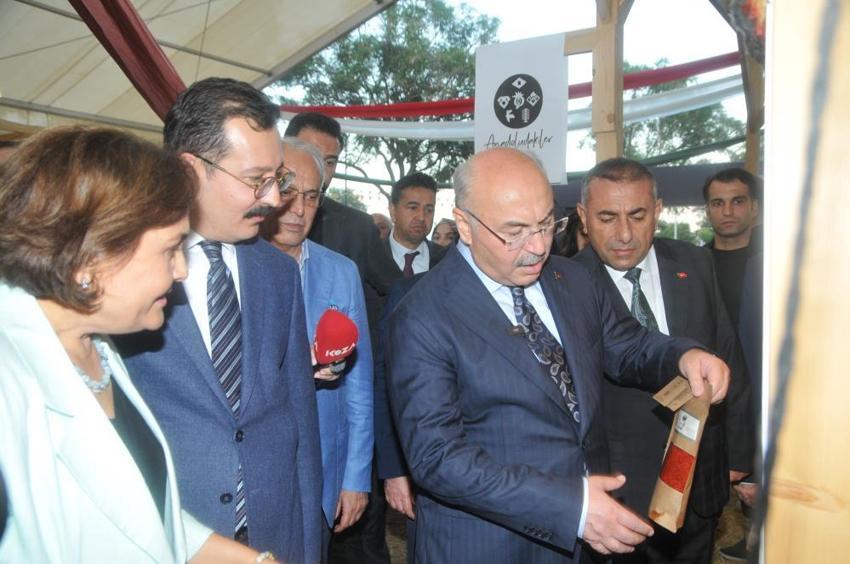 Anadoludakiler pazarı, coğrafi işaretli hazineleri Çukurova'ya taşıdı! El emeği zanaatlar Anadolu'nun kapılarını araladı!