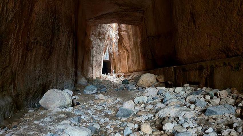 Dünyanın en büyüğü Hatay'da! Dağın içi oyularak yapıldı, binlerce kişi görmek için akın etti