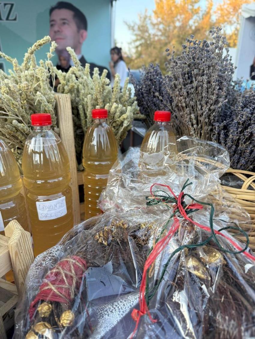 Lezzet Festivali'nde Feke ve Saimbeyli'nin doğal sumağı ve lavantası görücüye çıktı!