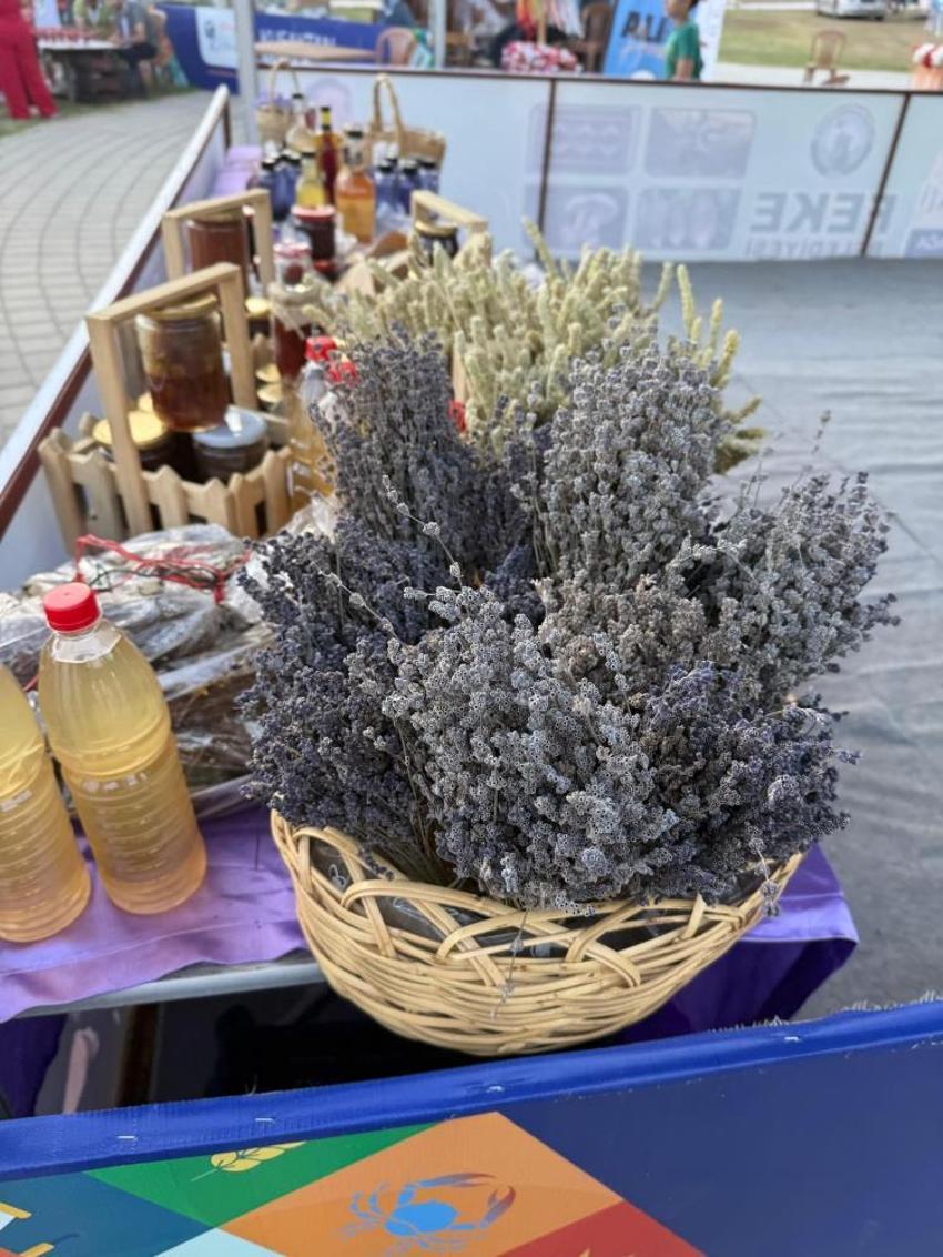 Lezzet Festivali'nde Feke ve Saimbeyli'nin doğal sumağı ve lavantası görücüye çıktı!