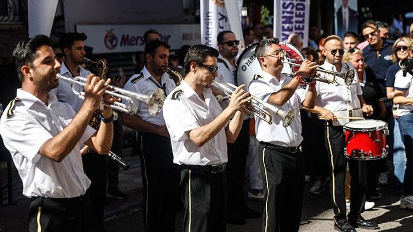 Mersin'de 7. uluslararası festival başladı: Gelirler deprem bölgesi çocuklarına gidecek!