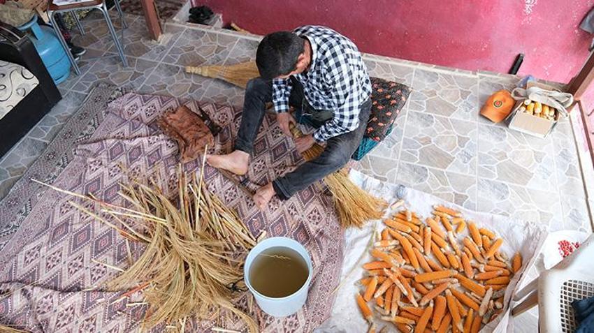 Bursalı vatandaş babasının Romanlardan öğrenip 50 sürdürdüğü mesleği devraldı! 'Ömrüm yettiği sürece bu işi yapacağım'